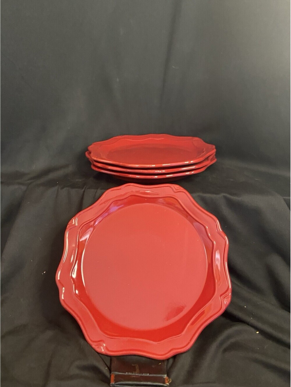 Princess House Pavillion Berry Red Dinner Plates Stoneware Scalloped Edge